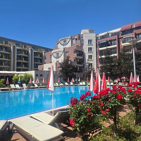 Апартаменти Deluxe Admiral Plaza Сонячний Берег Екстер'єр фото