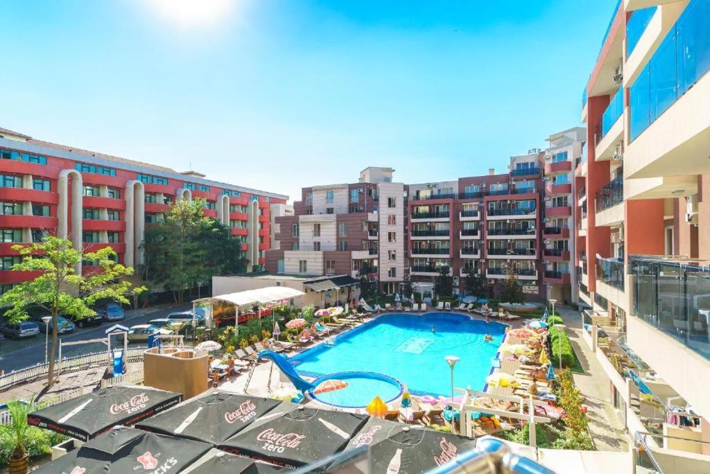Апартаменти Deluxe Admiral Plaza Сонячний Берег Екстер'єр фото